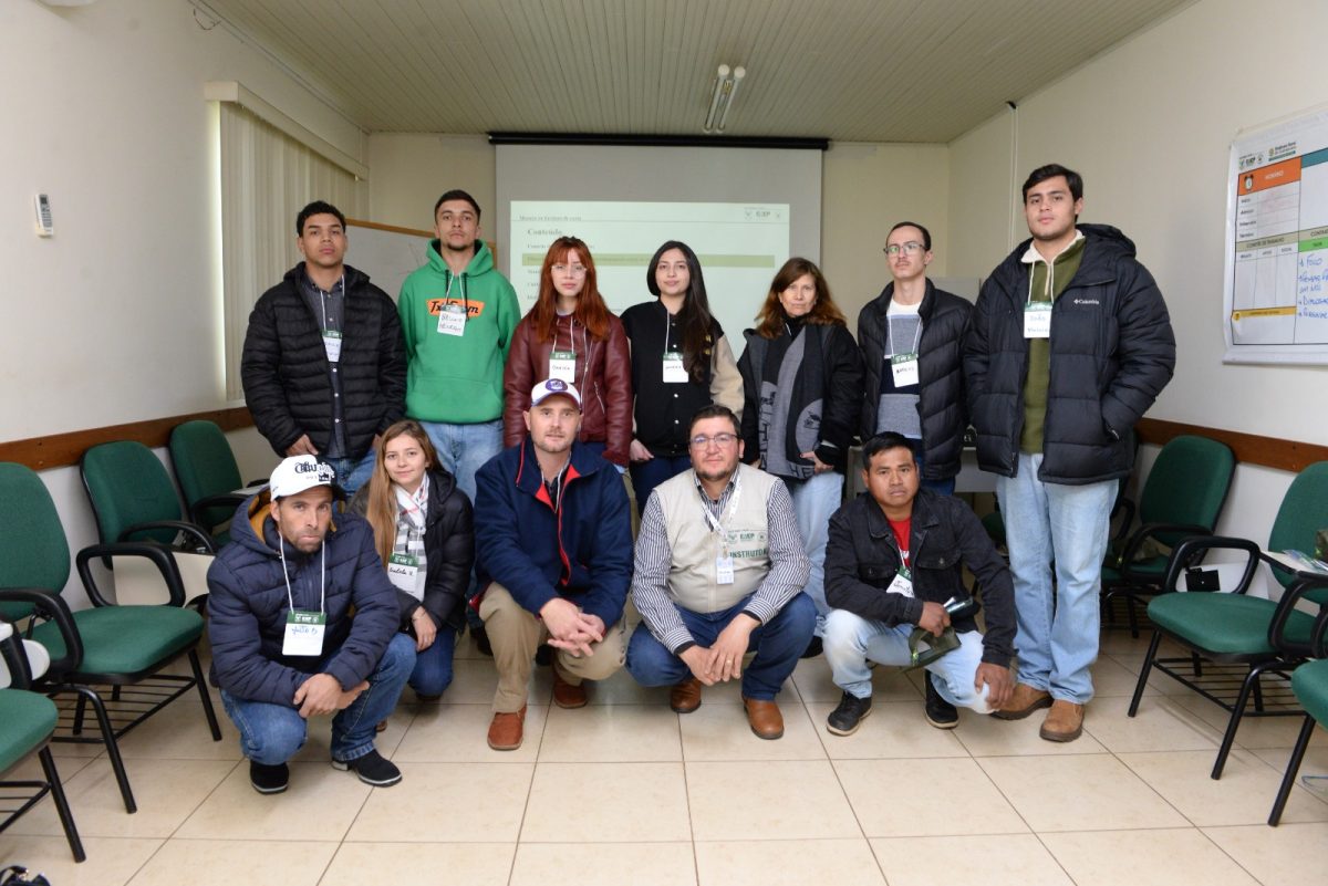 Capacitação em manejo de bovinos tem início no Sindicato Rural de Guarapuava
