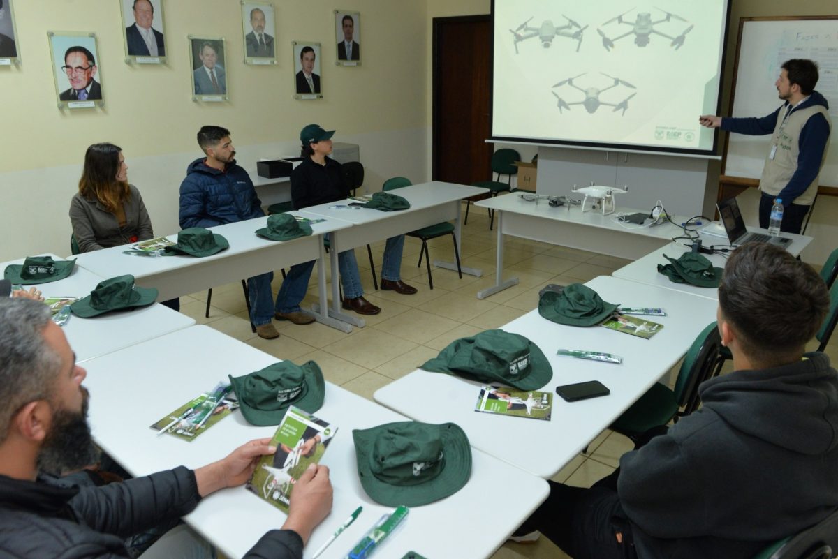 Parceria entre Sindicato Rural e Senar oferece capacitação em operação de drones