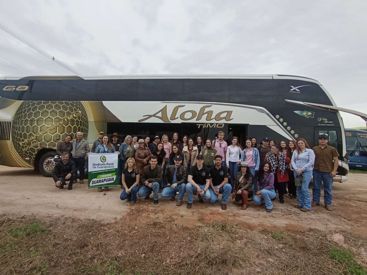 Caravana do Sindicato Rural de Guarapuava leva produtores à Agroleite 2026
