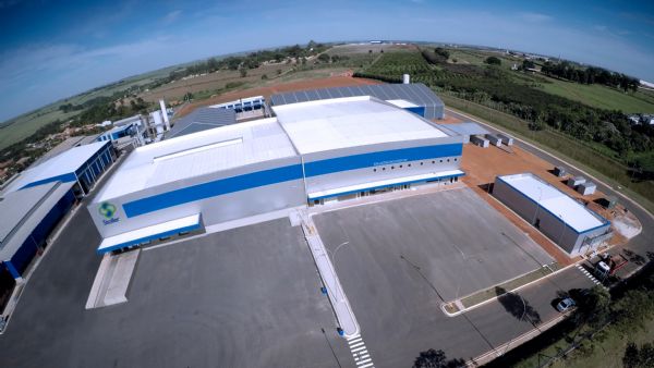 Stoller inaugura f&aacute;brica de biol&oacute;gicos
