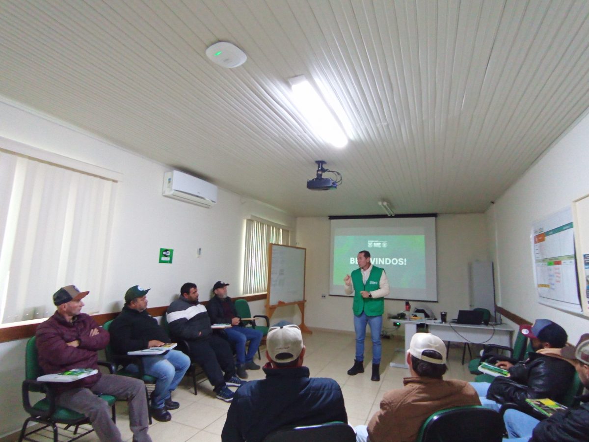 Sindicato Rural e Senar promovem capacitação em operação de tratores e implementos agrícolas
